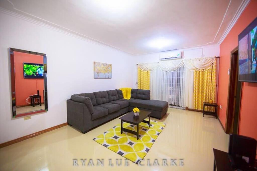 Shan'S Manor.... Excellent Location!!! Κίνγκστον Εξωτερικό φωτογραφία